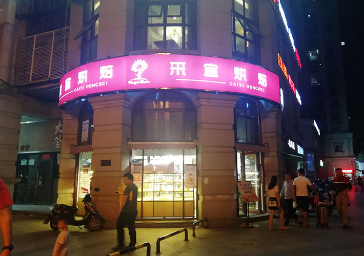 LED����V��